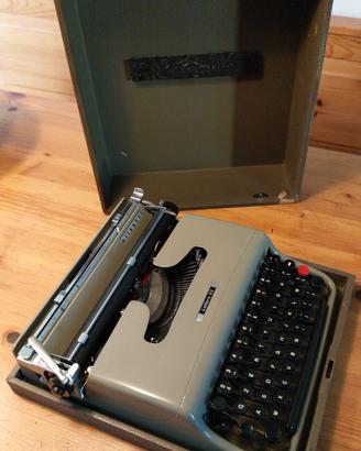 Olivetti Lettera 22 Prima Serie Tasti Tondi