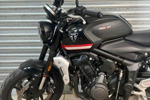 Moto triumph trident