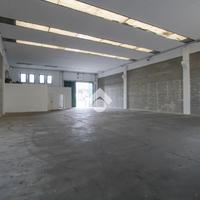 CAPANNONE A DUE CARRARE