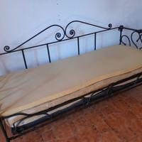 Divano letto in ferro battuto