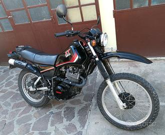 Yamaha XT400