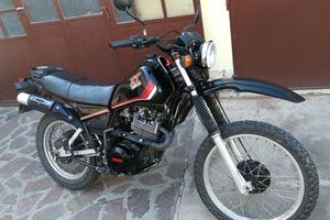 Yamaha XT400