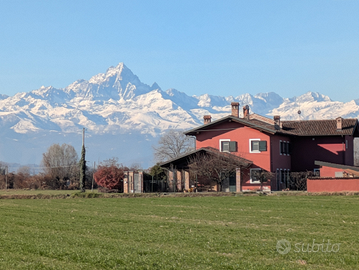 Casa su due livelli a pochi passi dalla città
