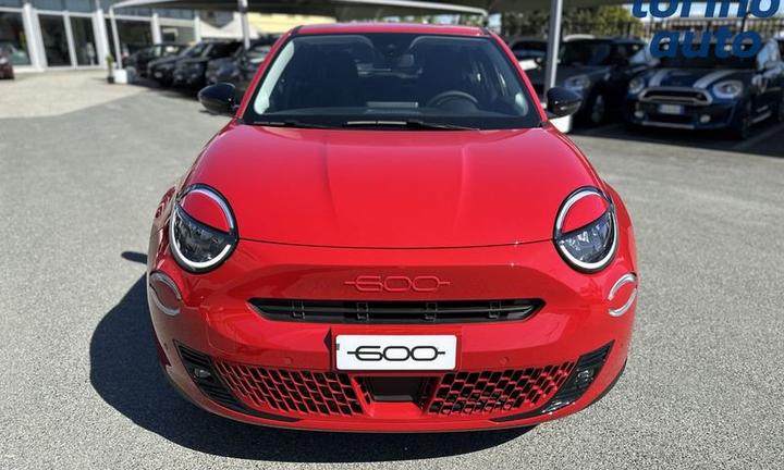 FIAT 600 N1 AUTOCARRO 5 POSTI HYBRID 1.2 110c...