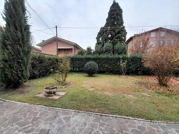 Sassuolo ampio monolocale + giardino privato