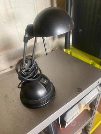 Lampada nera
