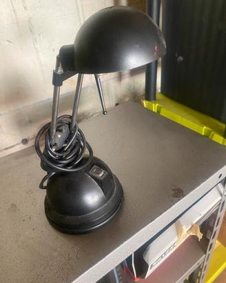 Lampada nera