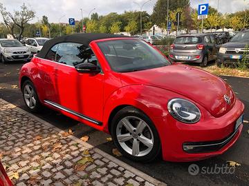 VOLKSWAGEN Maggiolino cabrio - 2013