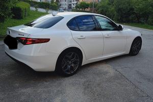 Alfa Giulia Exsecutive 2.2
