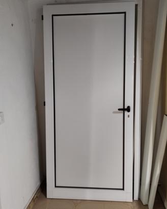 porta pvc, listelli legno, perlinato legno