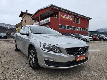 VOLVO V60 D4 AWD Geartronic Kinetic