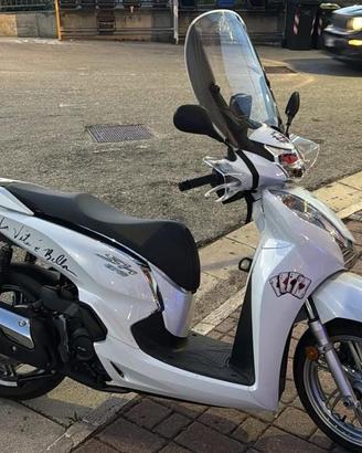 Honda SH 300 Anno 2020 con soli 8.000 km