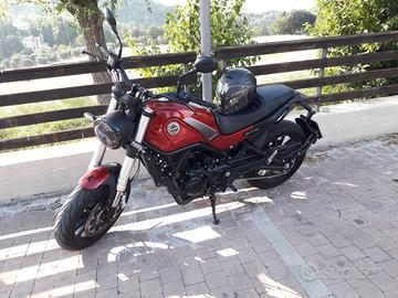 Moto Benelli Leoncino 500