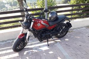 Moto Benelli Leoncino 500