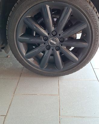 Pneumatici invernali Dunlop 205 /45 R17 