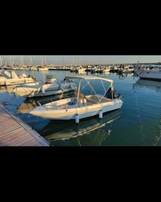 Barca con motore Yamaha 40 cavalli