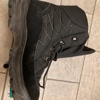 Scarponi montagna con ramponcini