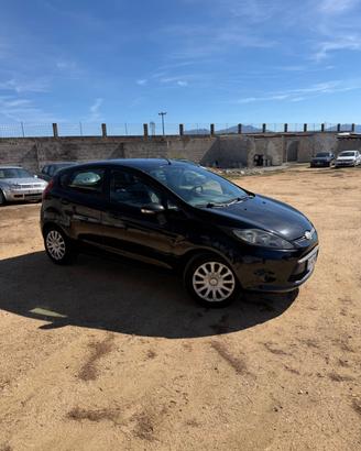 Ford Fiesta 1.4 TDCi 68CV 5 porte Titanium