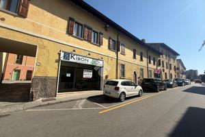 NEGOZIO A CASTIGLIONE DELLE STIVIERE