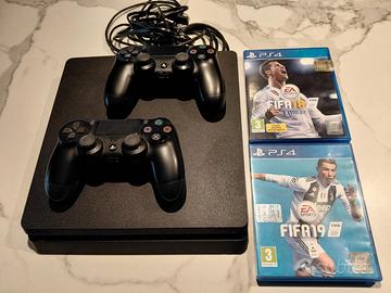PS4 Slim, 2 controller e 2 giochi