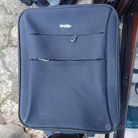 Valigie piccole tre colori 46x39x15 prezzo cadauna