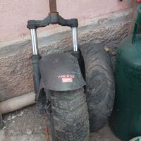 Forcella completa di ruota scooter Aprilia SR 50