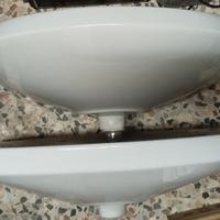 Lavandini con colonna e bidet