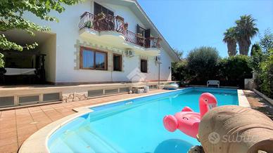 VILLA SINGOLA A GUIDONIA MONTECELIO