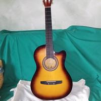 chitarra classica, perfettamente funzionante 