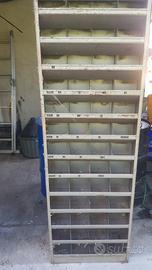 scaffale porta bulloni
