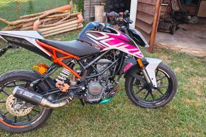 KTM Duke 125