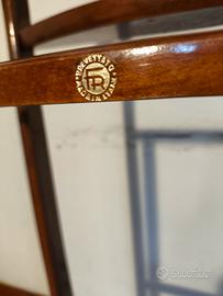 Sordomuto attaccapanni 