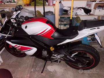 Yamaha r125