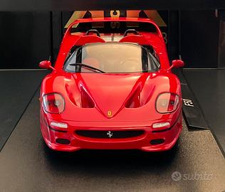Modellino auto 1/18 Ferrari F50 cabriolet 1995