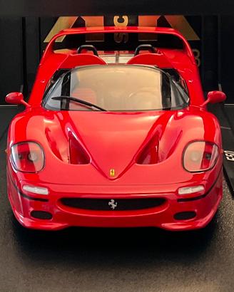 Modellino auto 1/18 Ferrari F50 cabriolet 1995