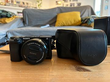 Sony alpha 6000 + custodia originale