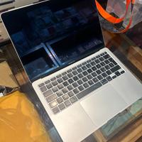 Apple MacBook Air M1 computer portatile