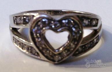 Anello Oro Bianco con Zirconi