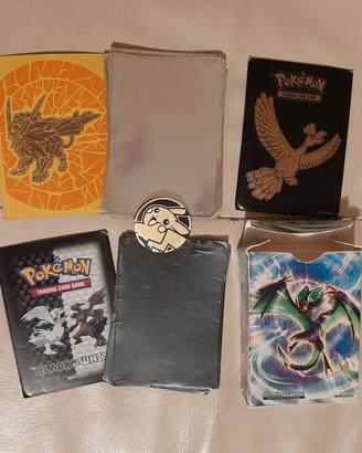 Custodie, moneta e scatola per carte Pokémon