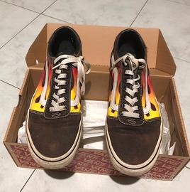 Vans con le fiamme