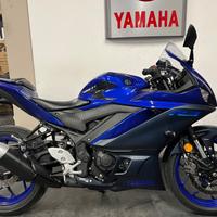 Yamaha R 3