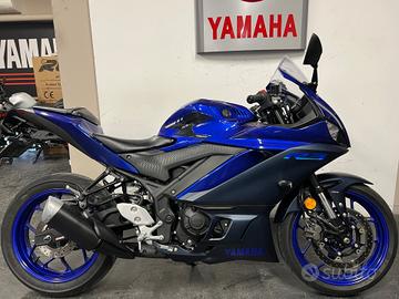 Yamaha R 3