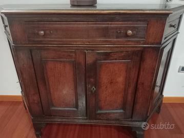 ANTICA CREDENZA SCANTONATA