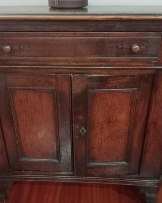 ANTICA CREDENZA SCANTONATA