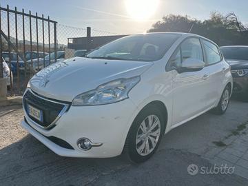 Peugeot 208 1.4 HDi 68 CV 5 porte Allure