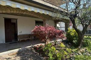 Villa di 156 m² con 4 locali e box auto doppio a B