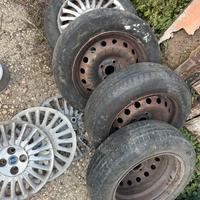 Cerchi in ferro 15 fiat grande punto + gomme