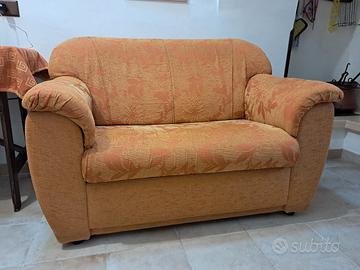 divano 2 posti