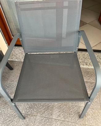 Tavolo e sedie da giardino