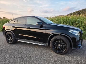 Mercedes-Benz GLE 350 d 4MATIC Total Black